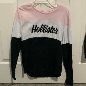 Long sleeve, size small, smoke free home, fits according to size